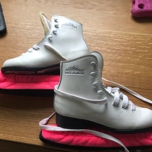 Youth size 12 figure skates. Worn one season!